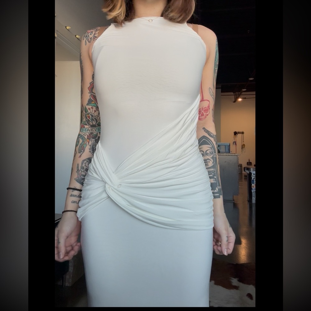 PrettyLittleThing Strapless White Dress